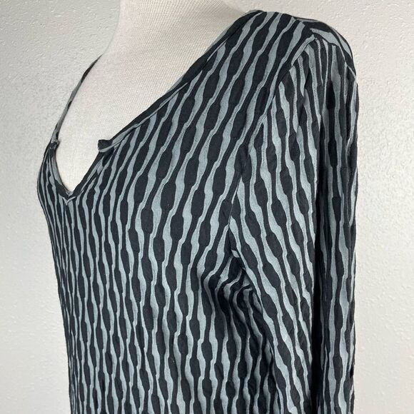 Passports Tunic Top Size S EUC - Picture 4 of 8